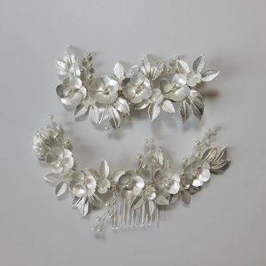 Headwear Hair Accessories Slbridal Handmade Alloy Rhinestone Pearls Floral Leaf Bridal Hair Comb Clip Wedding Headpiece Women