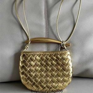 Bottegvveneta Designer حقائب يد Sardine Womens حمل الحقائب 2023 New Mini Bag Sardine منسوجة حقيبة البقر المعدنية مقبض واحد كتف واحد