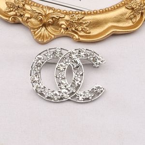 Luxury Desinger Brooches Women Double Letters Vintage Brooch Pin Fashion Wedding Party Jewelry Accessories Gifts