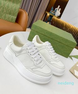 Turnschuhe Mode Plattform Schuhe Perforierte geprägte Ausbuchtung Brief Sneaker Männer Frauen Trainer Echtes Leder Casual Schuh Mit