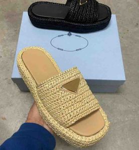 Women sandal slipper weave soles Crochet Flatform raffia Slides with Enameled Metal Triangle-logo wedges heels lady casual flats mules 35-40