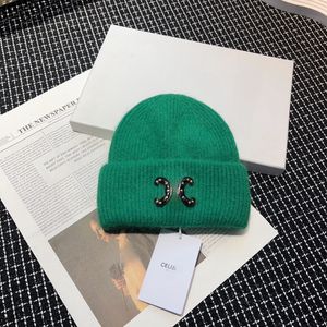 2023 di lusso nuovo cappello lavorato a maglia moda popolare caldo antivento elastico multicolore di alta qualità Beanie Beanie Personalità Street Outdoor viaggio Coppia