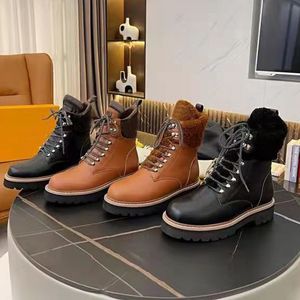 scarpe da donna stivali invernali di lana firmati Scarpe invernali Tacco grosso 100% pelle fenicotteri Medaglia freccia d'amore Desert boot Stringata signora Tacchi alti spessi taglia 35-41-42 Con scatola