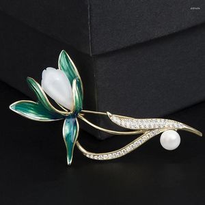 Brosches yysunny lyximitation pärla magnolia brosch för kvinnor inlagd zirkon emalj blomma stift kostym päls mode smycken gåva