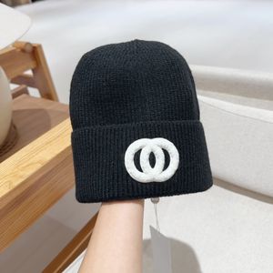 Projektantka czapka luksusowy designerka czapka czaszka czapka odpowiednia dla mężczyzn i kobiet jesienna zima maska ​​czapka ciepło