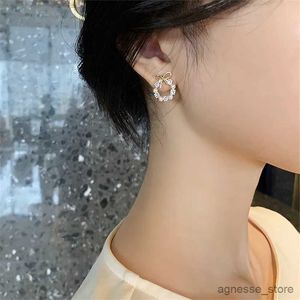 Stud Classic Bowknot akrylkvinnor Studörhängen Lovely Girl Bow Tie Pearl Ear Studs Fashion Jewelry Womens Accessories Earrings R231204