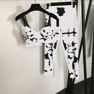 Retro Baroque Women Pants Tops Set Designer Sexy Cropped Yoga Outfits Lace Design Woman Camis Top Leggings Set