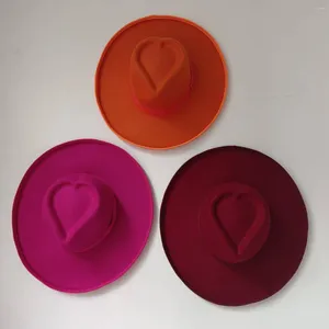 Berets Chapéus Florais Aba Larga Fedora Coração Coroa Chapéu de Feltro Chapéu Feminino Personalizado para Homens e Mulheres Rosa Cowboyhat