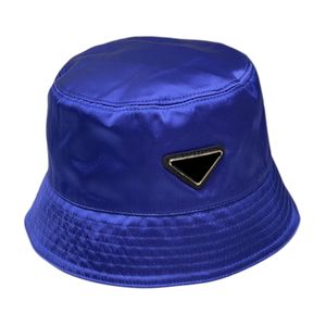 Tasarımcı Top Kapakları Çift Metal Üçgen Etiketi Balıkçı Şapkası Güneş Koruyucu Güneş Şapk Dış Mekan Plaj Şapkası Küçük Kaçak Havza Şapkası Kova Şapk Beyzbol Kapağı Geniş Kötü Şapka