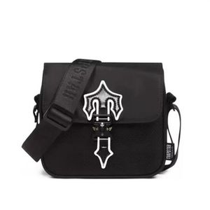 2023trapstar 럭셔리 디자이너 가방 Irongate T Crossbody Bag 영국 런던 패션 핸드백 방수 가방 88688232f