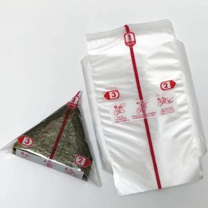 Sushi Tools 100 pezzi Triangolo Sacchetto di imballaggio per palline di riso Nori Alghe Onigiri Sacchetti di plastica giapponesi Attrezzo da cucina Accessori Bento 231204