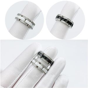 Europe America Style moda mężczyźni lady kobiety tytanowe grawerowane grawerowane litera pojedyncza rzędu ceramiczne miłośnicy diamentów wąskie pierścienie 255p