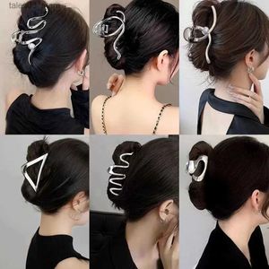 Headwear Hair Accessories 2023 Ny punk geometrisk metall guld silver enkla hårklippklor Tillbehör för kvinnor tjock tunn stor krabba klämma Korea huvudbonad q231204