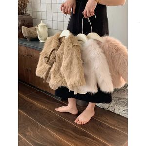 Down Coat Girls Faux Fur 2023 Fashion Winter Princess Tjock Cotton Padded Casual Simple Fashionable Sweet Warm 231204