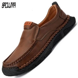 Scarpe eleganti da uomo di marca Casual in pelle Oxford da uomo Sneakers morbide piatte da esterno Moda Calzature da ufficio Mocassini 231204