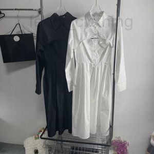 Podstawowe sukienki Casual Designer Marka Krótka koszula w połączeniu z odwróconym logo trójkąta do szczupłej plisowanej spódnicy sukienka z paskiem dwuczęściowym dla kobiet 8z79