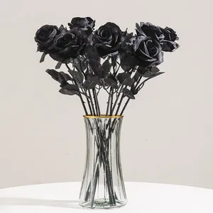Dekorativa blommor konstgjorda svarta falska realistiska siden rosor med stjälkar faux bukett för bröllop halloween fest hem bordsdekorationer