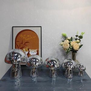 Parti dekorasyonu retro yansıtıcı mantar şekli disko ayna topu dj hafif modern ev dekorumu balo oda heykelleri ve figürinler