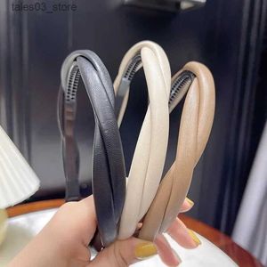 Headwear Hair Accessories Korean New Hair Band Two Strands Cross Anti Slip Pressed Hair Shampoo Headband PU Leather Fried Dough Twists Braid Hair Clip Q231204