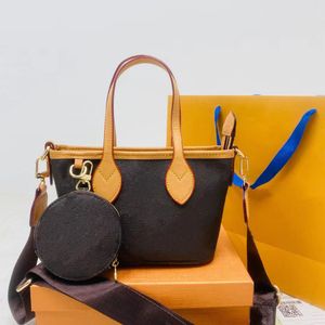 Luxury Women's Casual Tote Crossbody Bag designer väska stor kapacitet shoppingväska klassisk läder tygväska hög kvalitet myntväska axelväska tygväska