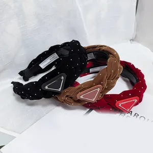 Designer Metal Headband Fashion Triangle Hair Hoop Vintage Designers Diamond Hairband Girl Headwear Versatile Hair Clip Hairband 2312047Z