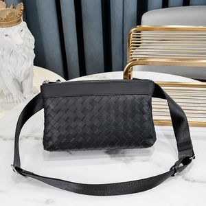 Luxury Brand Design Leather Woven Men's Simple Shoulder Bag Business Messenger Bag Multi Functional Commuter Bag Suitable for Gifts Black