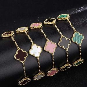 Designer Van Clover Armband Fashion Classic Fourleaf Clover Armband 18K Womens Highend Hundred Enkel present till vänner