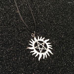 Kolye Kolyeler Tasarım Pentagram Güneş Doğaüstü Kötü Kuvvet Rozeti Kolye Klasik Gizemli Desen Takı Aksesuarları
