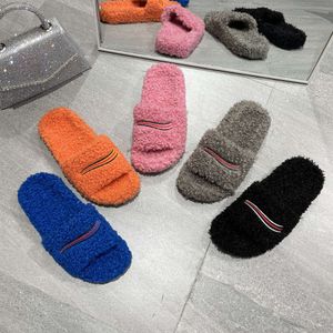 Buty designerskie Balecaga Furry platforma sandałowe pluszowe kapcie hafty b słowo para pluszowe kapcie furry slajd zamszowe kapcie 2774L