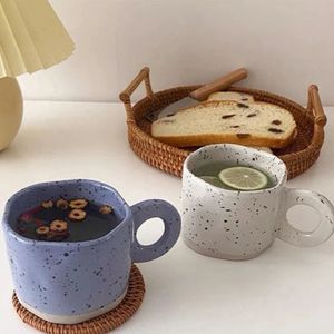 ウォーターボトルインクセラミックカップマグコーヒー磁器手作りの不規則な飲み物231205