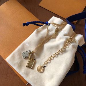 Med låda par hänge halsband charm designer taggar guld halsband för kvinnor gåva populära modesmycken varumärke hängen2675