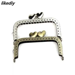 Bag Parts Accessories 10 Pcs/Lot 8.5 CM Bronze/Silver Square Embossing Metal Purse Frame Love Heart Kiss Clasp Handle For Bag Accessory 231204