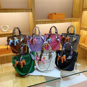 Designer Picotin Lock Bag Borse da donna 2023 Nuovo popolare online Naso di maiale Cestino di verdure Madre Secchio d'acqua Moda Borsa a tracolla AHY5