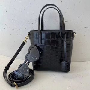 Classic Designer Shoulder Bag Fashion Tote Bag Woman Outdoor Shopping the Tote Bag Casual Banquet Flap Handbag
