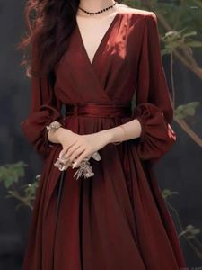 Casual Dresses Gagarich French European Style Western Long Dress Fashion Lyxig midja Cinched Red Autumn 2024 Vestidos kläder