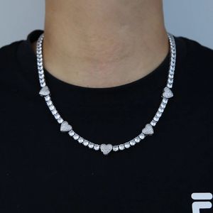 Naszyjniki wisiorek lodowe Bling Heart wisiant Naszyjnik Sier Kolor AAA Cyrkon 5 mm łańcuch tenisowy Charm kobiety Mężczyzn Hip Hop Modna biżuteria 231205