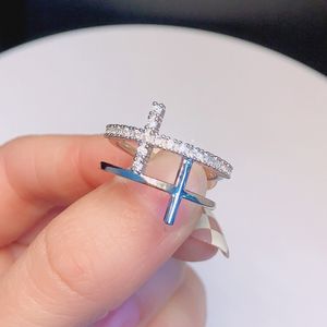 925 STERLING Gümüş Çift Çapraz Yüzük Açık ayarlanabilir boyutta parmak yüzüğü Yüksek kaliteli asfalt kübik zirkon hip hop kadınlar için düğün mücevher toptan