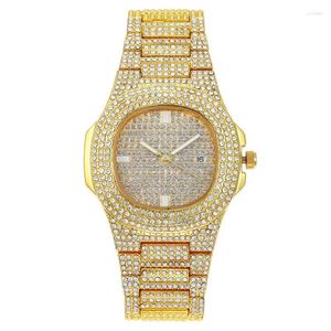 Wristwatches Fashion Round Quartz Rhinestone Dial Casual Wrist Watch Luxury Stainless Strap Fashionable Clock Waterproof Wristwatch For