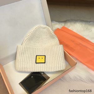 クラシックデザイナー秋の冬の暖かいスタイルBeanhat Men's Fashion Brand Unisex Knitte Hat Autumn Wool Outdoor Warm Skull Hat