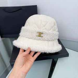 Varumärkesdesigner CE Letter Bucket Hat Luxury Caps Hats Mens Classic Bucket Hat Womens Men mode CAPS Mössa Vinter Varma gatuhuv