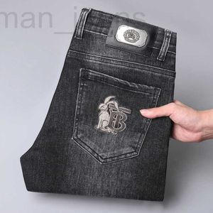 Jeans masculinos designer jeans preto e cinza para homens high-end slim fit pequena perna reta outono e inverno calças masculinas, bordado elástico, calças casuais versáteis