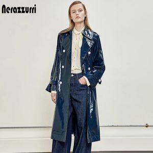 Damenjacken Nerazzurri Spring – langer, blauer, reflektierender Lackleder-Trenchcoat für Damen mit langen Raglanärmel-Schärpen, wasserdichter Regenmantel 231204