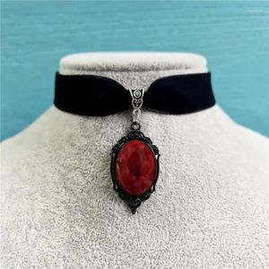 Kolye Kolyeler Gotik Vampire Cameo Charm Kolye Moda Pagan Sihirbaz Mücevher Hediyesi Kan Kırmızı Kuvars Vintage Vintage Velvet Bok halka