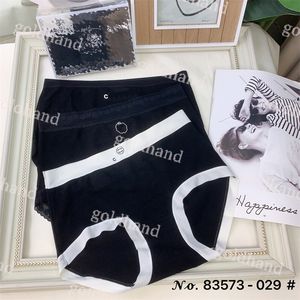 Pure Cotton Ladies Panties Designer Rahat Nefes Alabilir İç Giyim Marka Baskılı UNDANTS BRIPS