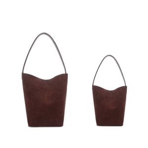ThE R000OW1 Suede The tote bag with large capacity suede 2024 commuting single shoulder bucket bag 231205