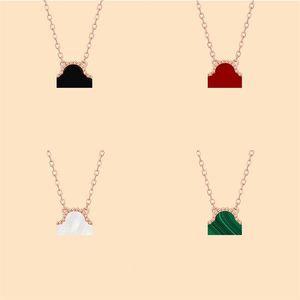 Four-Leaf Clover Womens Designer Pendant Necklace Classic 18-karat Gold Lucky Four Leaf Clovers Halsband Stylish Personality Gift277T