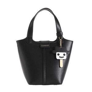 Designer Picotin Lock Bag bucket Fashionable bag large capacity niche design handbag high-end texture pendant versatile vegetable basket crossbody KLHC