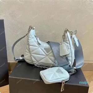 Mulheres Crossbody Bags Hobo Designer Luxo Moda Tote Prata Cadeia Alça Bolsas Ombro Azul Branco Preto Bolsa Messenger Bolsa Ombros