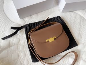 Lady Famous Designer Bags Quality Fashion Handbag 19cm Triomphe Delicate Cowhide Shoulder Bag High Sense Messenger Envelope Cross Body Purse Hobos Package