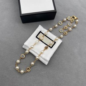 Eleganta blommiga bokstäver halsband designer pärla halsband kvinnor blomkedja hänge halsband235q